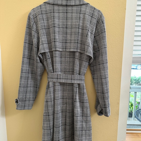 Dressbarn Black and White Plaid Belted Coat - Picture 2 of 10